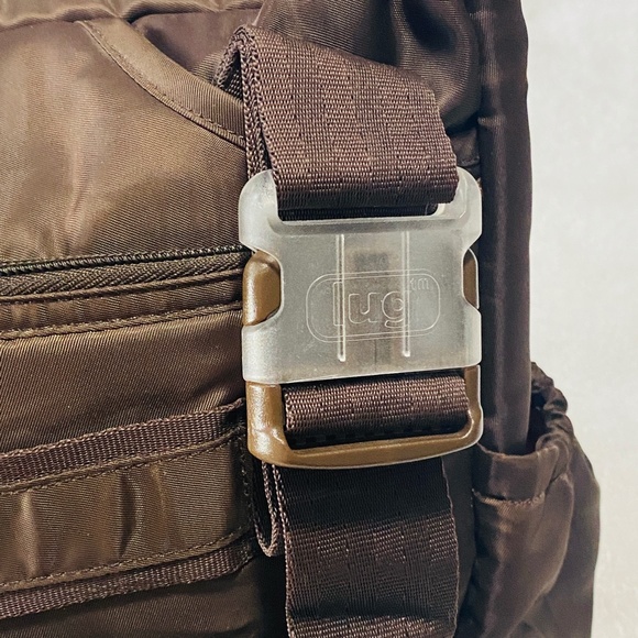 LUG Hula Hoop Diaper / Duffle Bag with Shoulder Straps - Chocolate Brown - Picture 4 of 16